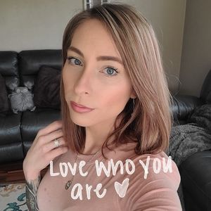 Meet your Posher, Nikki